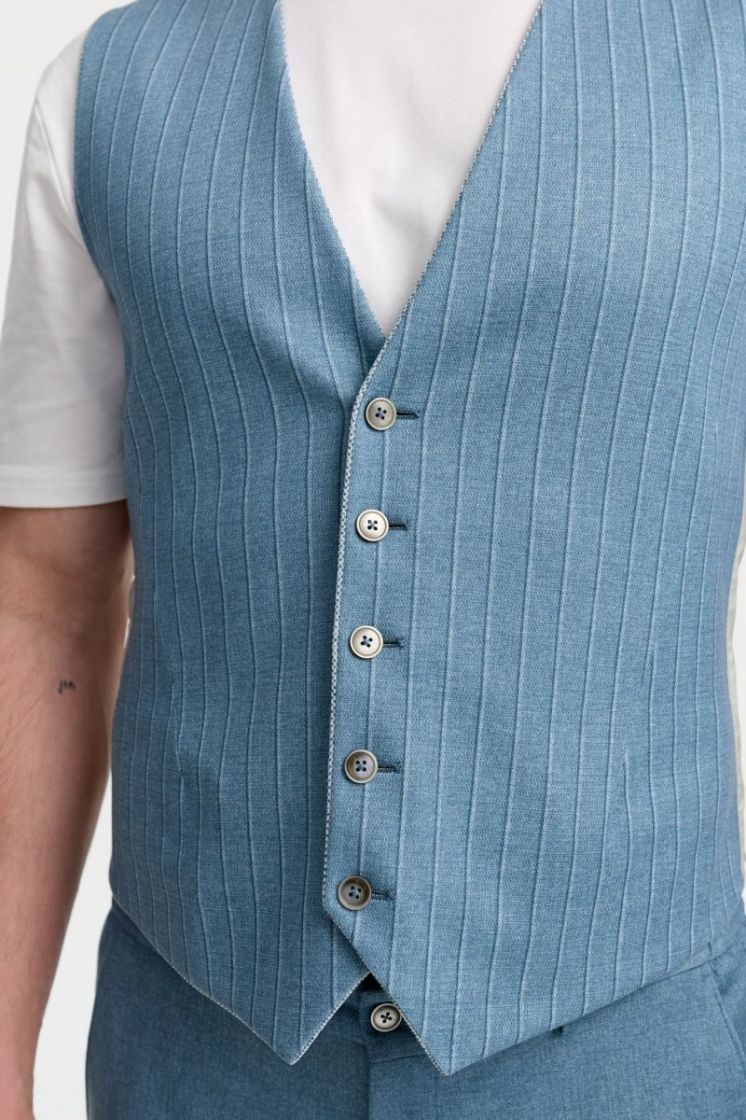  610 LIGHT BLUE