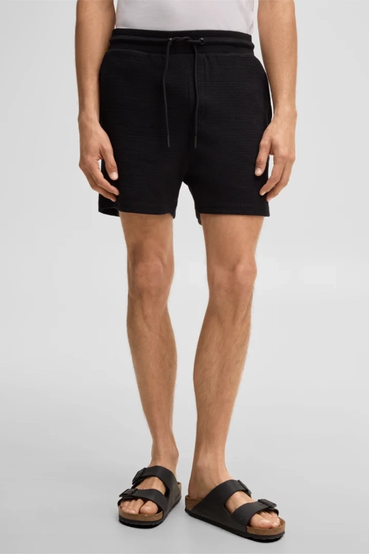  001 BLACK