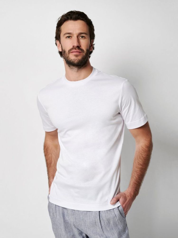  002 WHITE