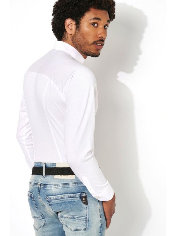  001 WHITE