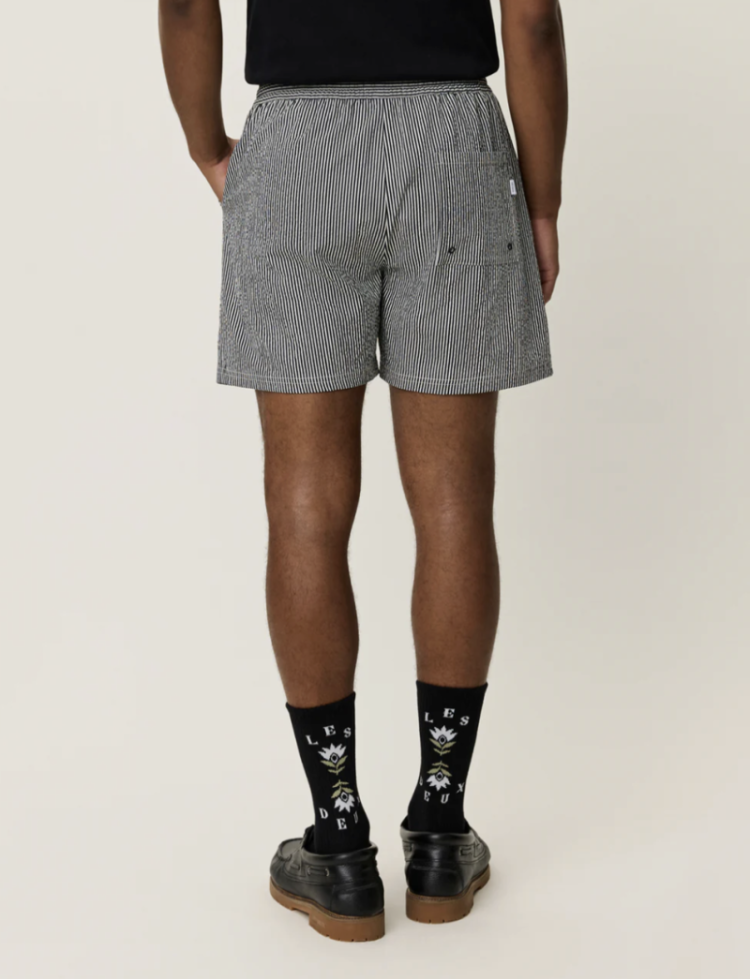  100 BLACK