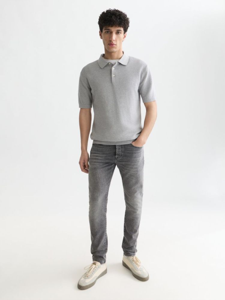  030 LAZY GREY