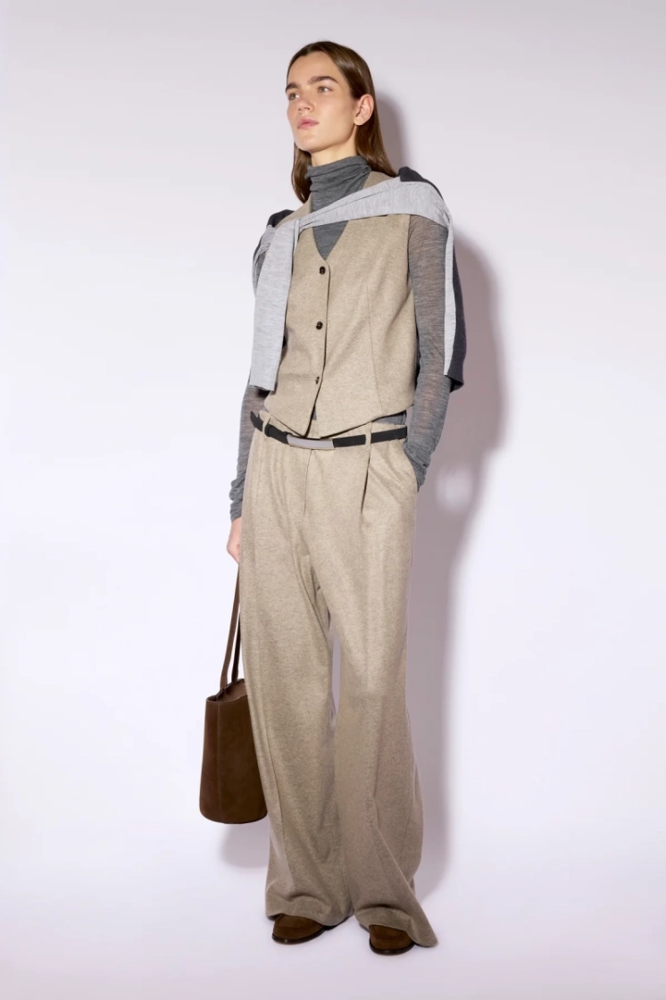  W57 BROWN CASIA