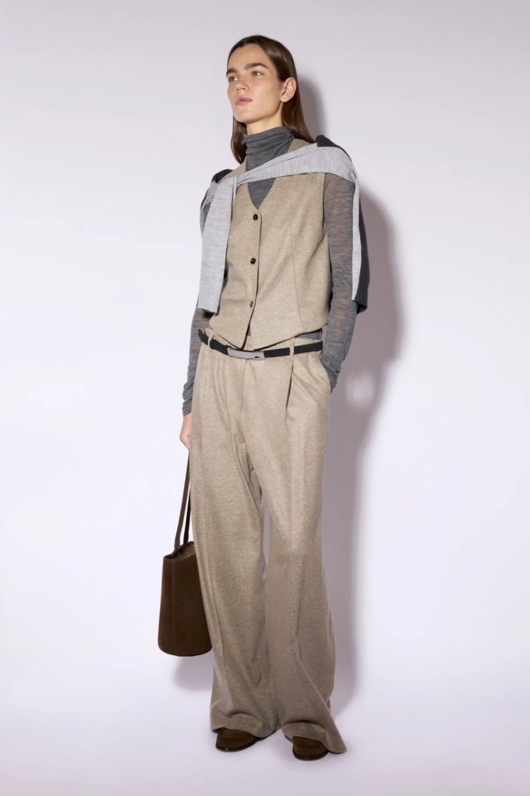  W57 BROWN CASIA