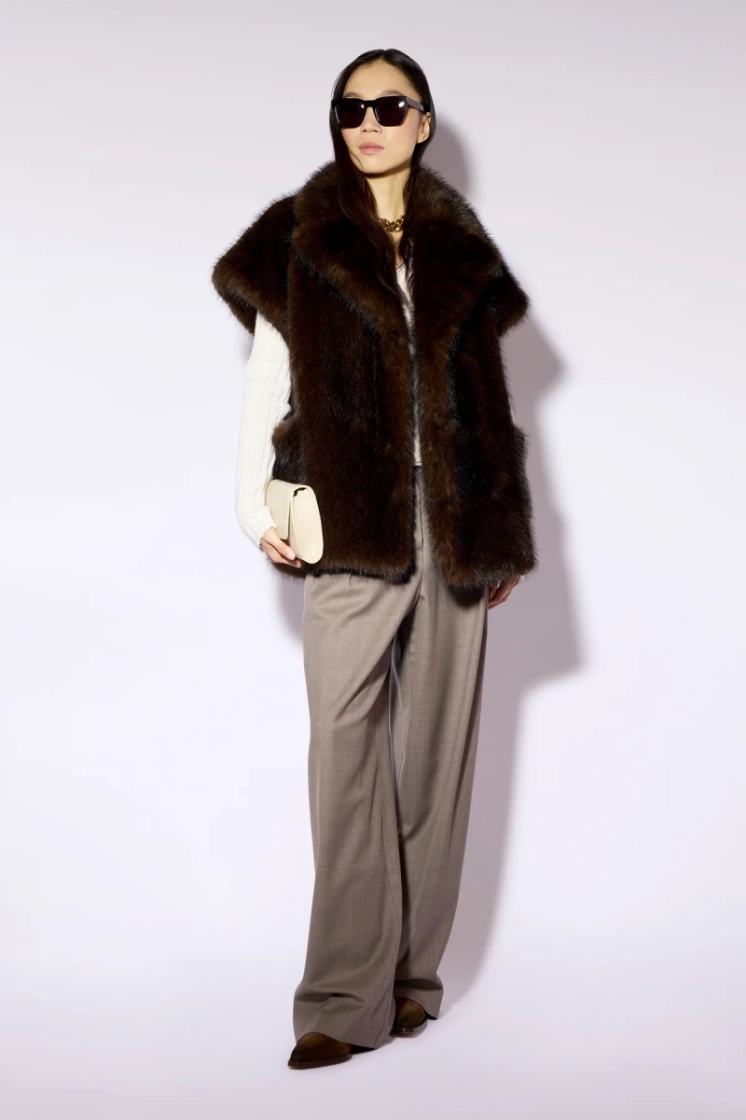 W25 BROWN
