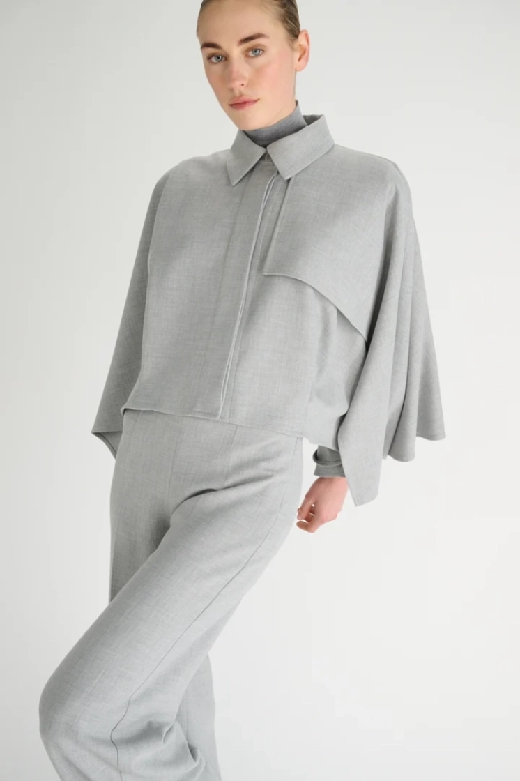 LIGT GREY