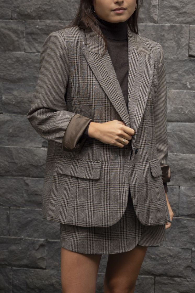  20002 BROWN