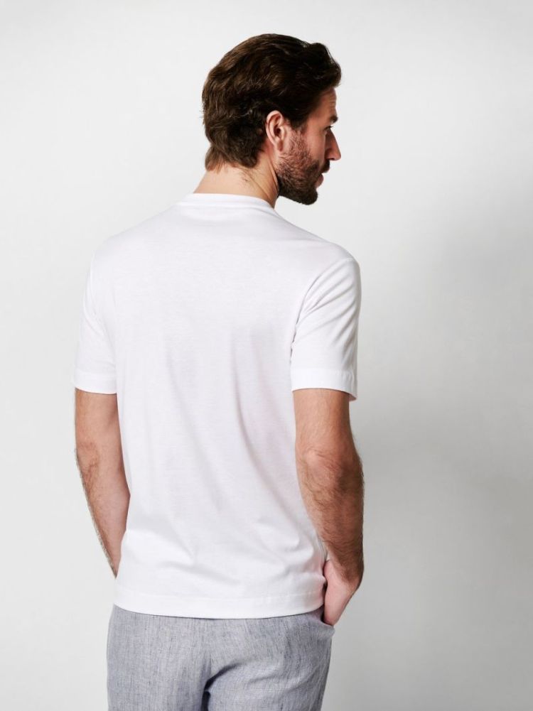  002 WHITE