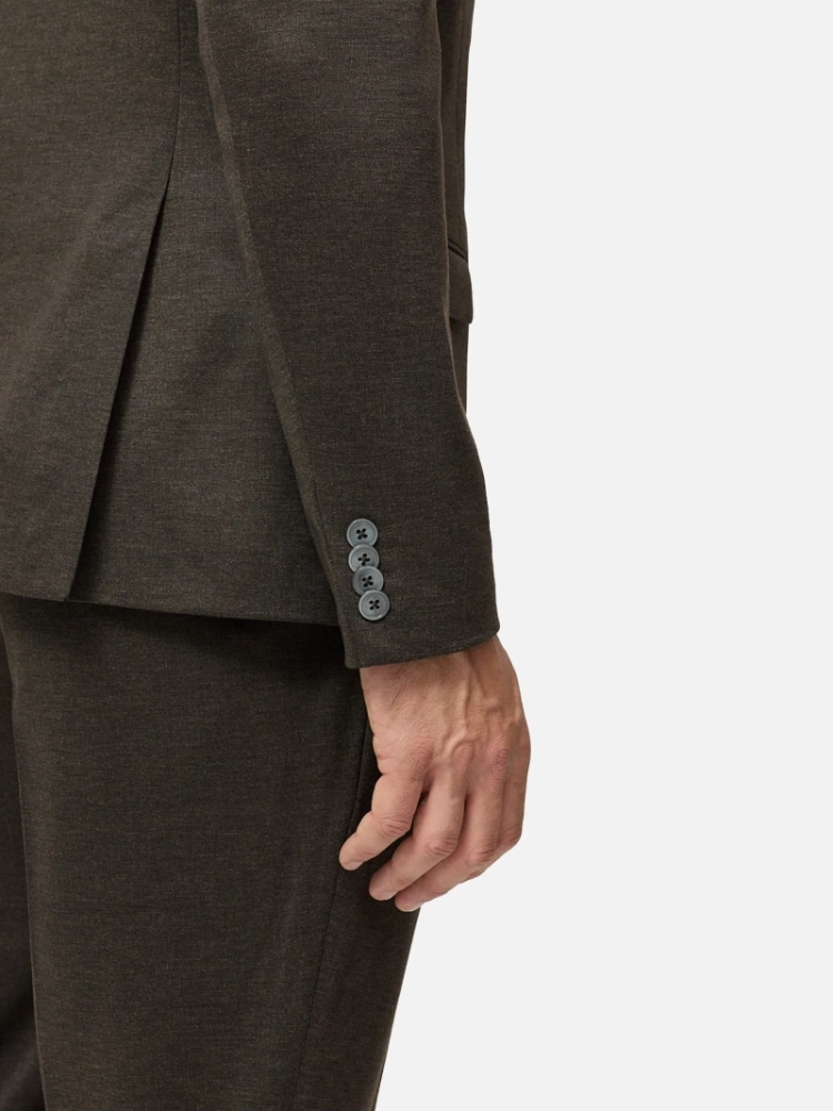 890 BROWN